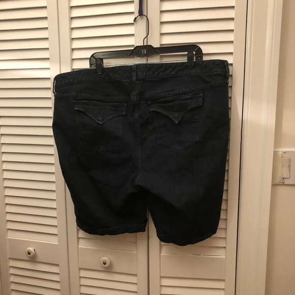 Torrid Bermuda shorts, dark wash, 24 - Picture 2 of 10